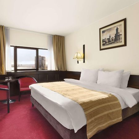 Ramada Iasi City Center Екстериор снимка