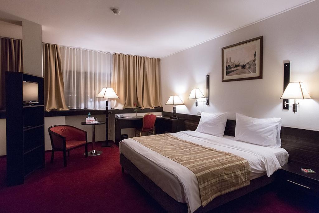 Ramada Iasi City Center Екстериор снимка