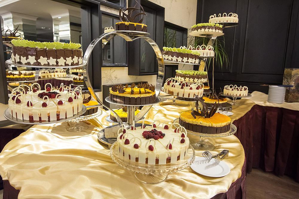 Ramada Iasi City Center Екстериор снимка